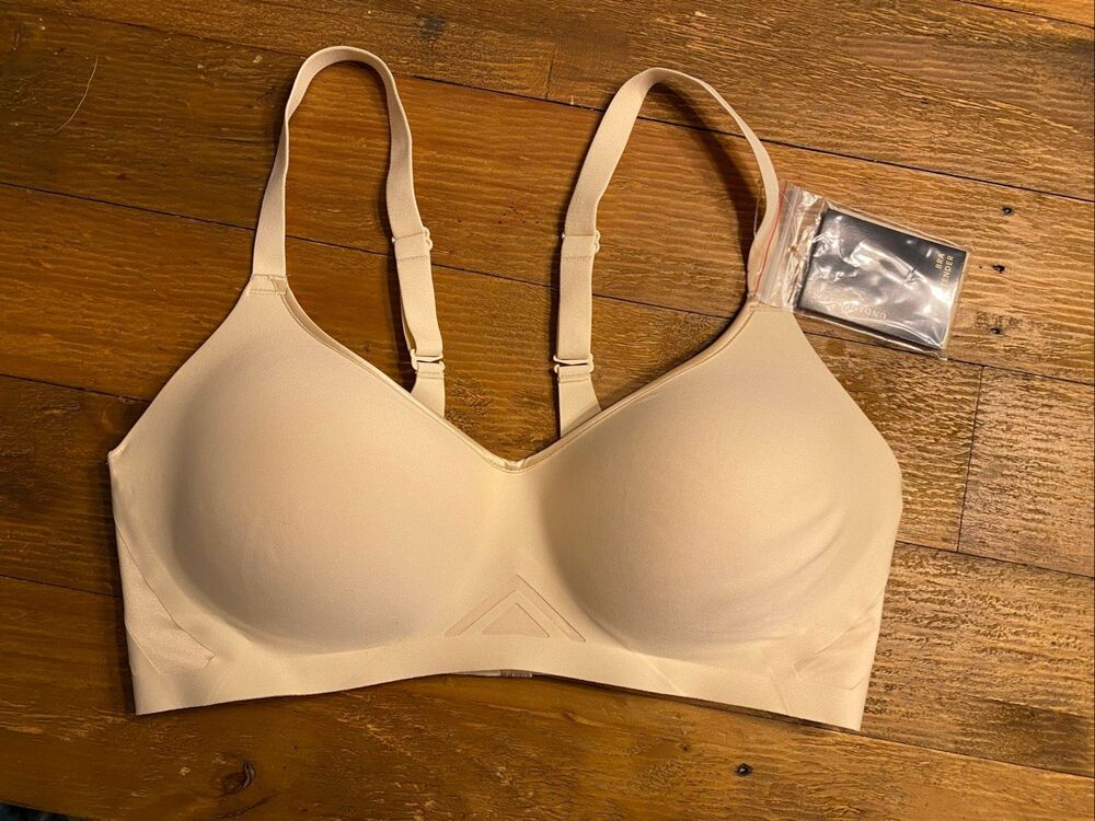 UnderOutfit Medium NWT the pureshape nude/sand comfort bra 1277